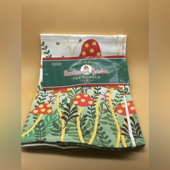 Streamline Imagined White & Green Mushroom Garden Tea Towel, White, NWT - Picture 4 of 6
